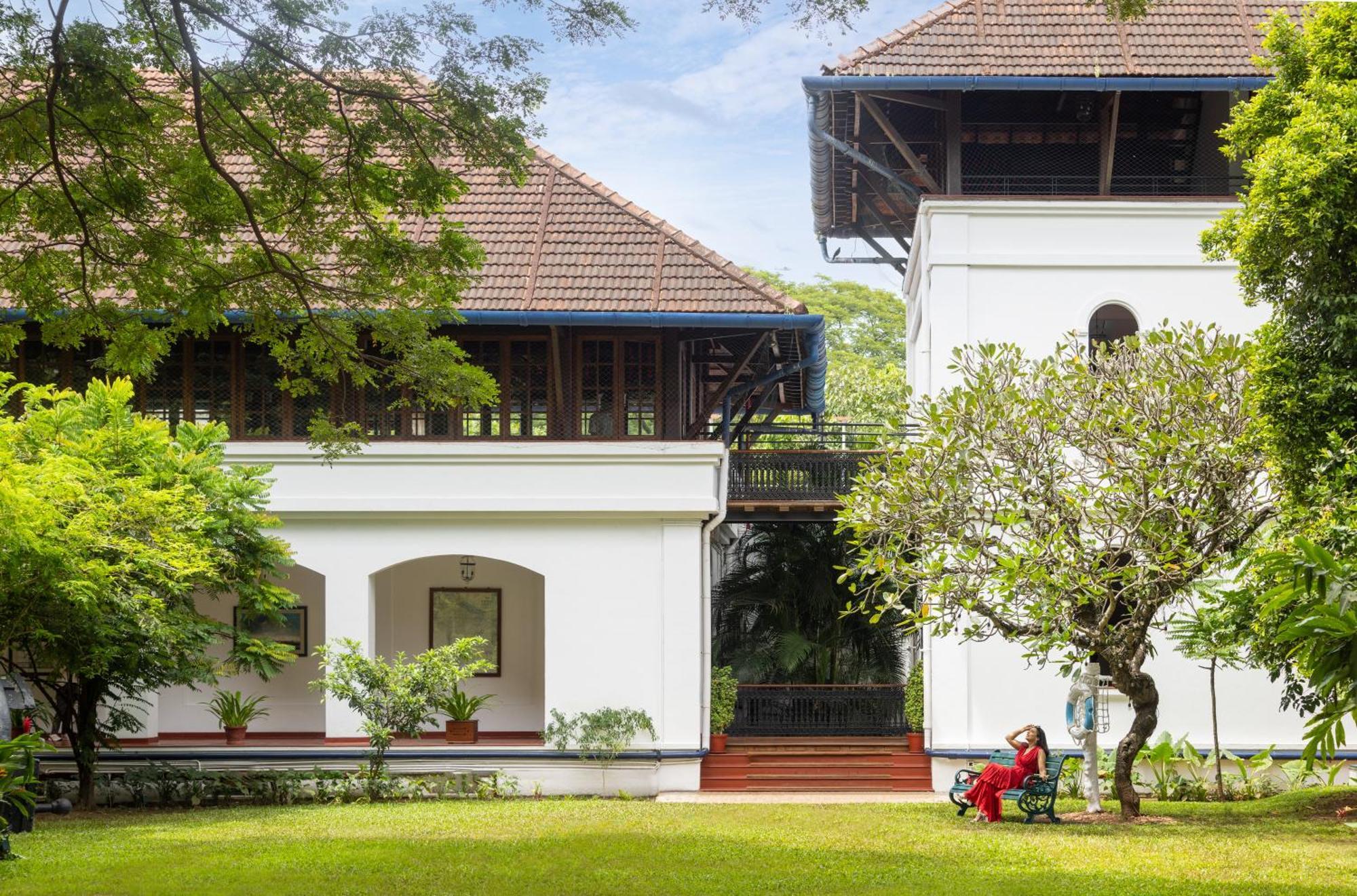 Hotel Brunton Boatyard - A Cgh Earth Experience Kochi Exterior foto